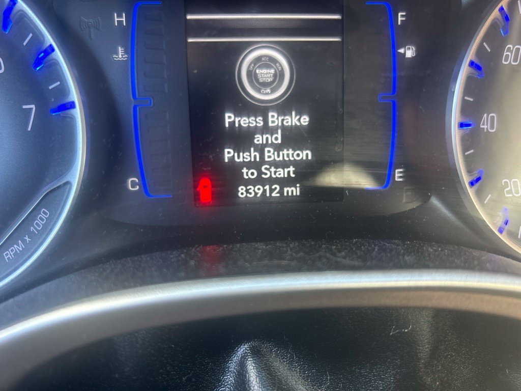 Certified 2023 Chrysler Voyager LX FWD image 4