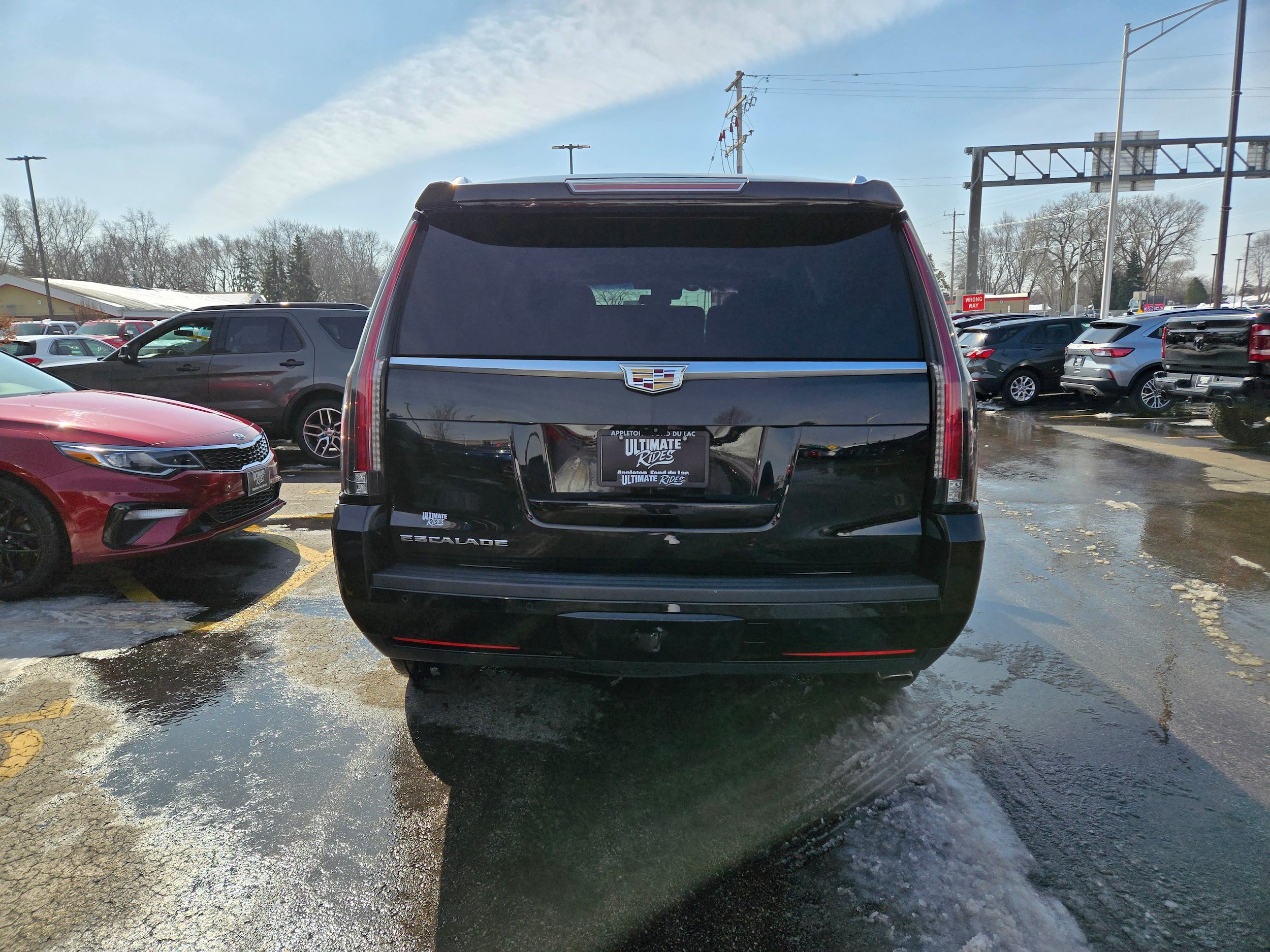 Used 2017 Cadillac Escalade Luxury AWD/4WD image 12
