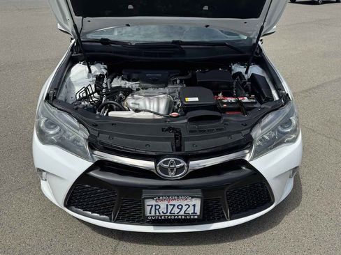 Used 2016 Toyota Camry SE image 36