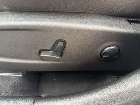 Used 2023 Dodge Charger SXT w/ Blacktop Package image 12