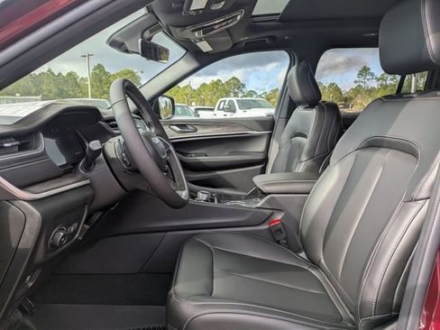 New 2025 Jeep Grand Cherokee Limited AWD/4WD image 15