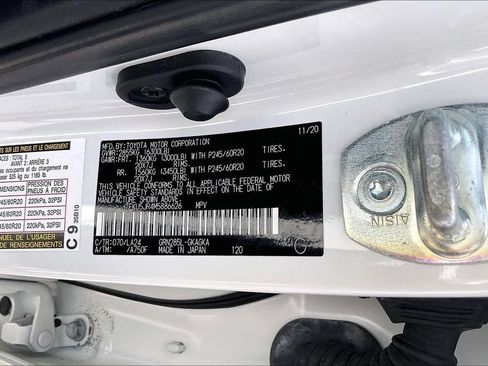 Used 2021 Toyota 4Runner Limited AWD/4WD image 29
