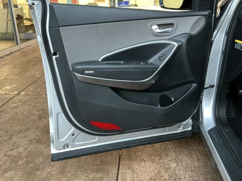 Used 2017 Hyundai Santa Fe Sport image 14