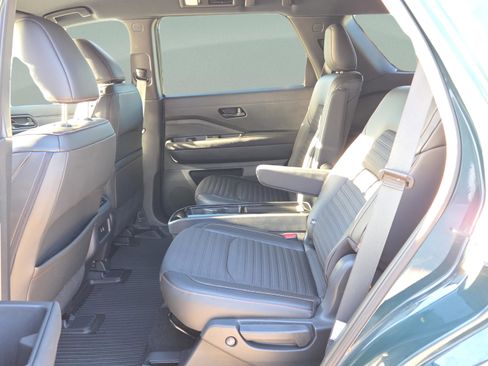 Used 2025 Nissan Pathfinder Rock Creek image 11