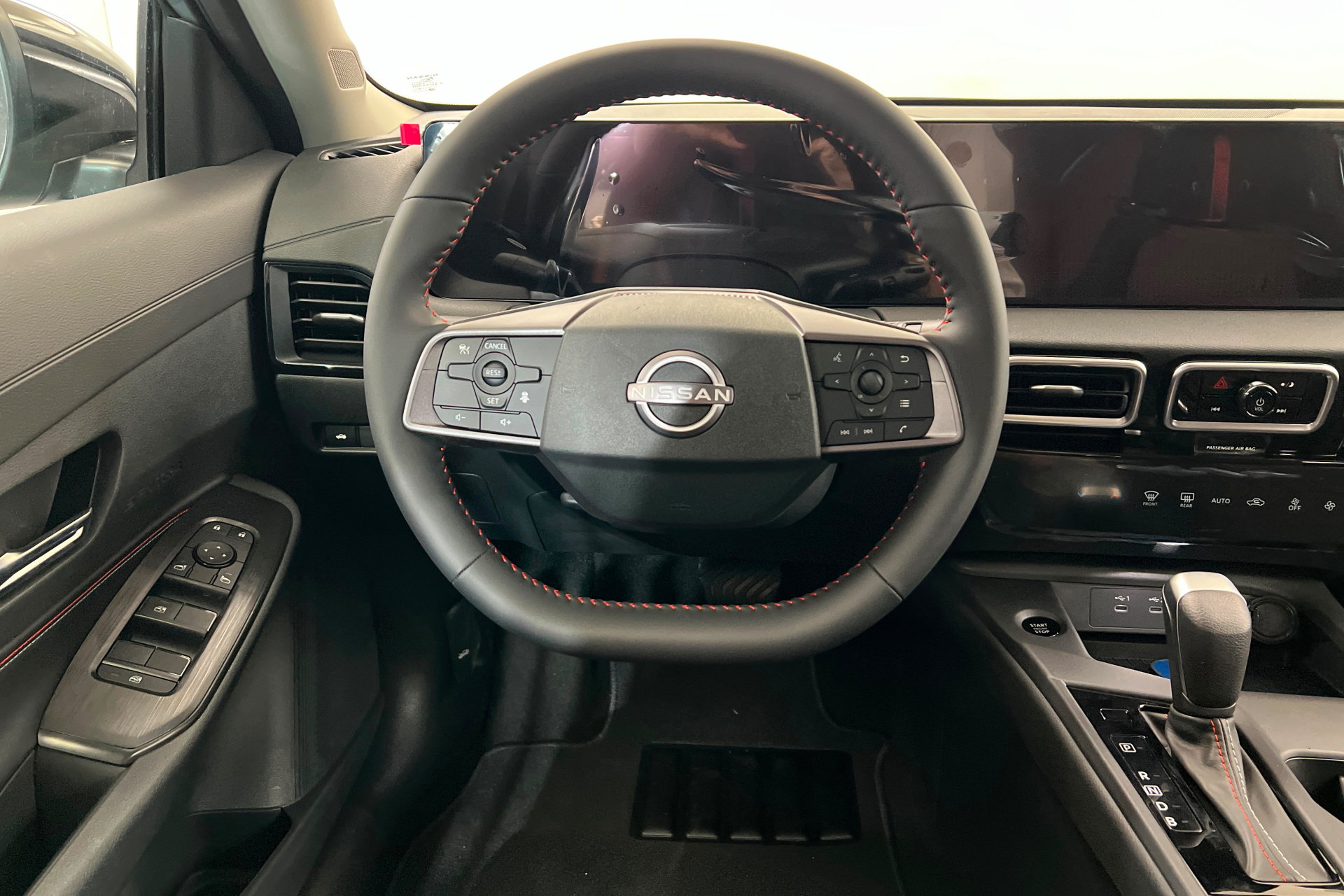 New 2027 Nissan Sentra SR w/ Floor Mat Package FWD image 12