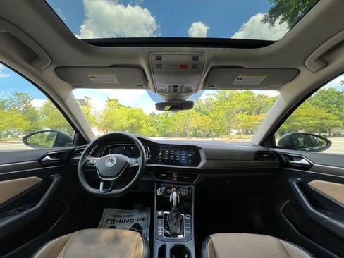 Used 2019 Volkswagen Jetta SEL Premium FWD image 25