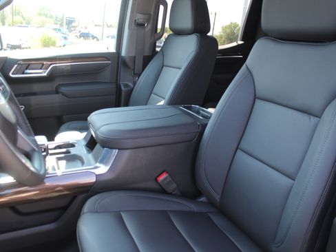 New 2026 Chevrolet Silverado 1500 RST w/ Redline Edition AWD/4WD image 12