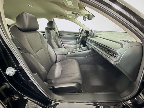Certified 2025 Honda Accord LX image 22
