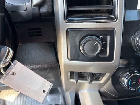 Used 2021 Ford F250 Lariat w/ Lariat Value Package AWD/4WD image 19