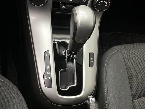 Used 2015 Chevrolet Cruze LT image 20