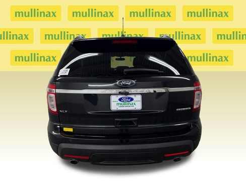 Used 2015 Ford Explorer XLT w/ Equipment Group 202B image 6