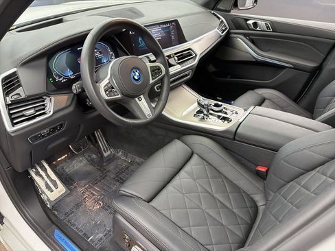 Used 2023 BMW X5 xDrive45e w/ Executive Package image 11