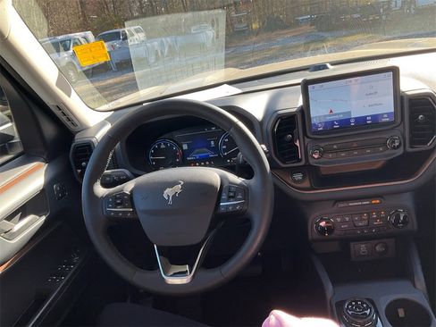 Used 2024 Ford Bronco Sport Outer Banks w/ Tech Package image 26