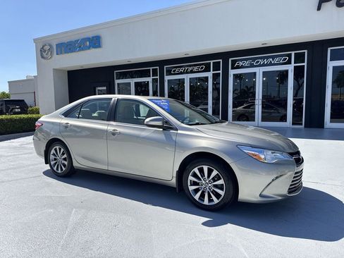 Used 2017 Toyota Camry FWD image 6