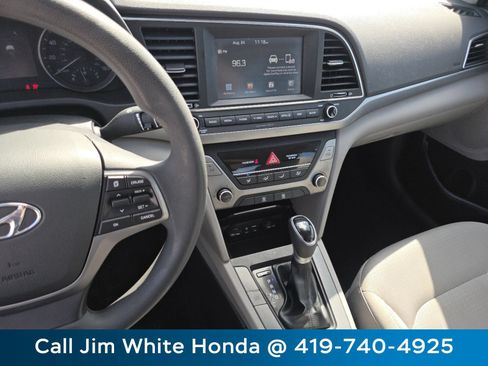 Used 2018 Hyundai Elantra SEL FWD image 28