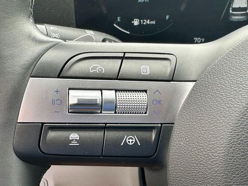 Used 2024 Hyundai Kona SEL w/ Convenience Package FWD image 24