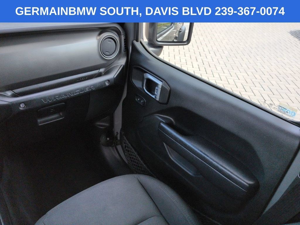 Used 2022 Jeep Wrangler Unlimited Sport AWD/4WD image 18