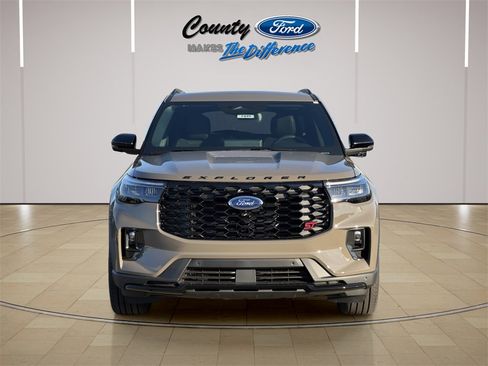 New 2026 Ford Explorer ST w/ Sun And Sound Package image 5