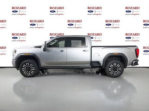 Used 2025 GMC Sierra 3500 Denali Ultimate AWD/4WD image 5