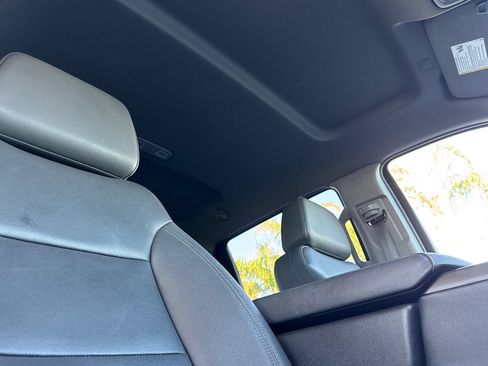 Certified 2025 GMC Sierra 1500 SLT RWD image 17