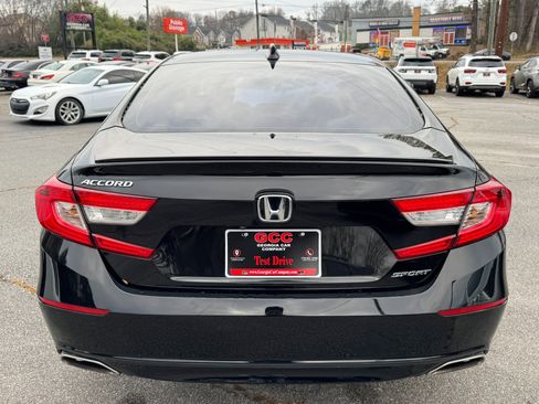Used 2018 Honda Accord Sport image 6