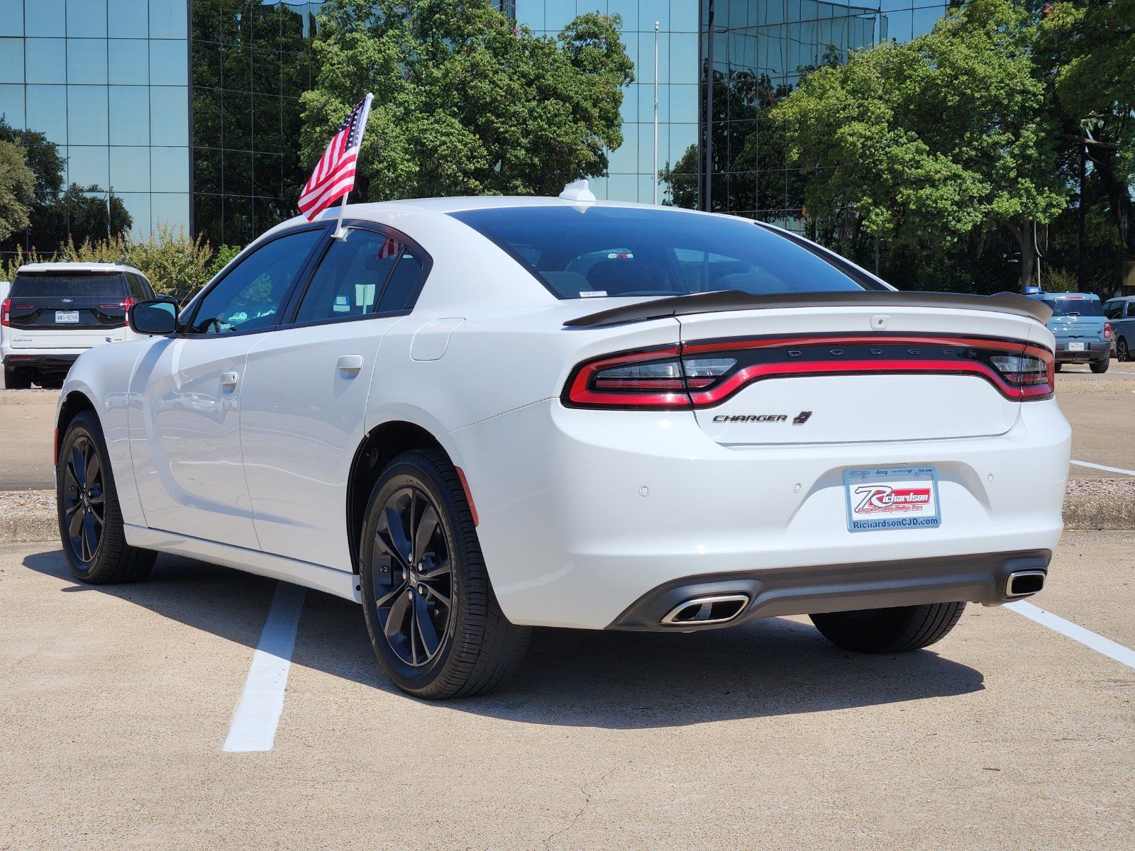 Used 2023 Dodge Charger SXT w/ Blacktop Package AWD/4WD image 4