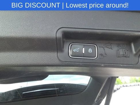 Used 2023 Ford Explorer XLT AWD/4WD image 15