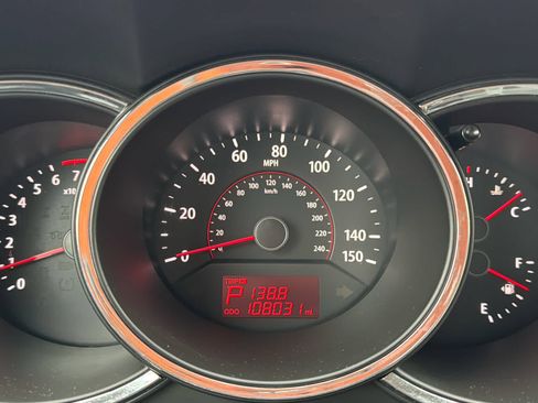 Used 2011 Kia Sorento LX w/ Convenience Pkg image 8