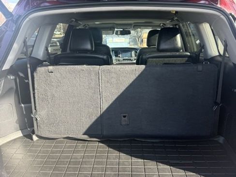 Used 2016 Toyota Highlander XLE image 12