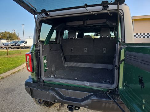 Certified 2022 Ford Bronco Badlands w/ Sasquatch Package image 22