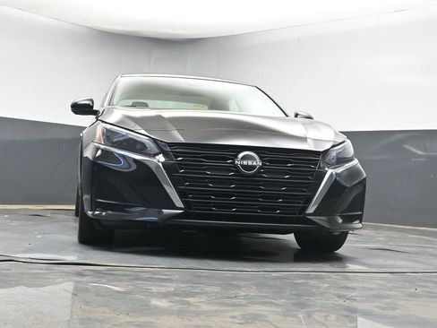 Used 2024 Nissan Altima 2.5 SL image 17