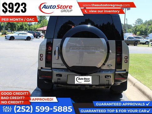 Used 2023 Land Rover Defender 130 X-Dynamic SE AWD/4WD image 7