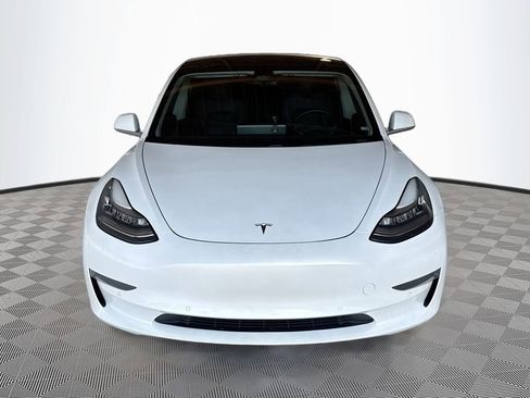 Used 2019 Tesla Model 3 Standard Range RWD image 2