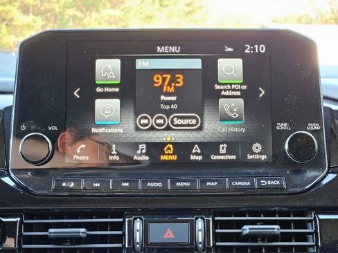 Used 2025 Nissan Pathfinder SL image 23