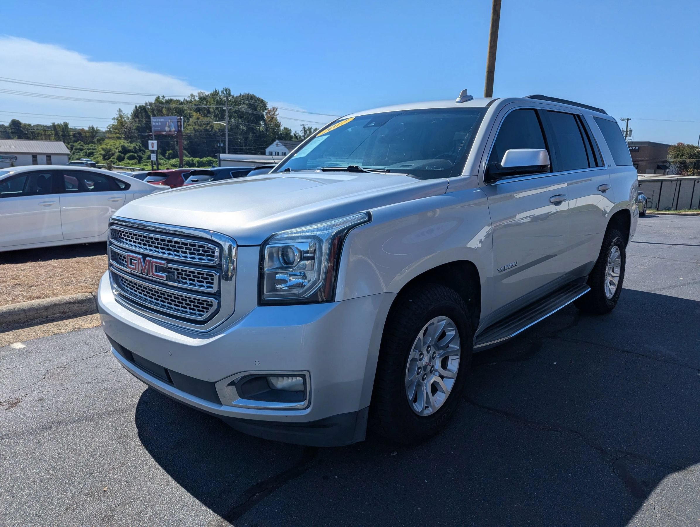 Used 2017 GMC Yukon SLT RWD image 3