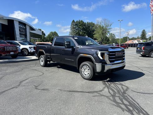 Used 2026 GMC Sierra 2500 SLE w/ SLE Value Package; AWD/4WD image 16