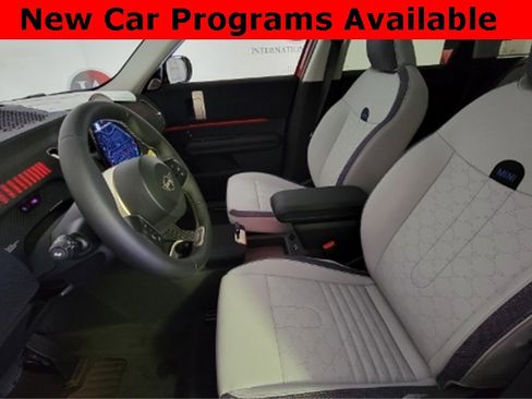 Used 2025 MINI Cooper Countryman S w/ Comfort Package Max image 13