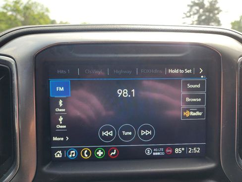 Used 2021 Chevrolet Silverado 1500 LT Trail Boss w/ Convenience Package II AWD/4WD image 20