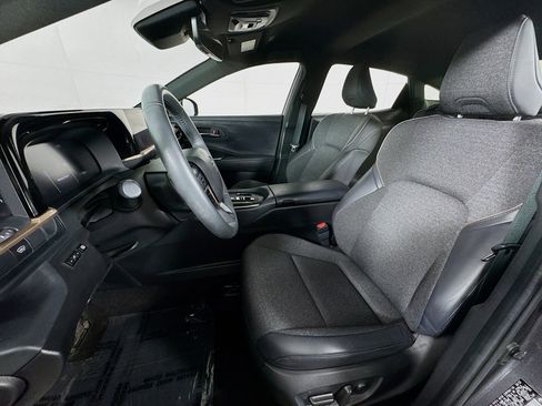 Certified 2023 Toyota Crown XLE image 14