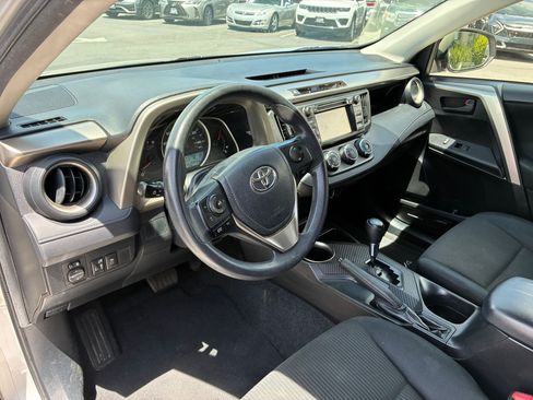 Used 2015 Toyota RAV4 LE FWD image 15