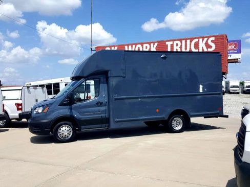 Used 2021 Ford Transit 350 DRW image 2