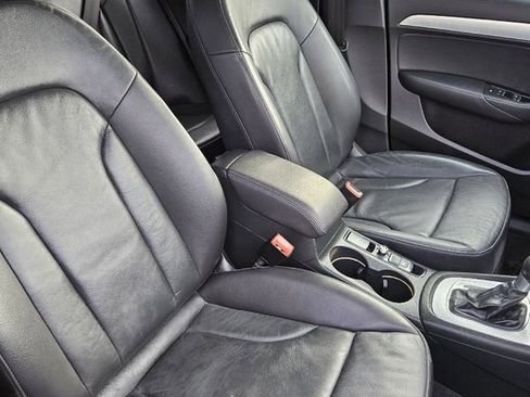 Used 2018 Audi Q3 2.0T Premium Plus w/ Premium Plus Package image 28