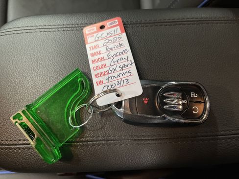 Used 2025 Buick Encore GX Sport Touring image 25