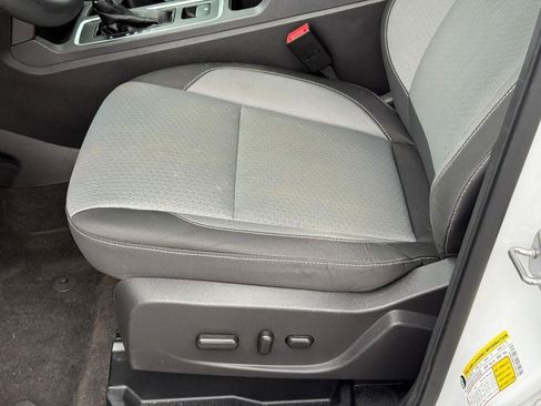 Used 2018 Ford Escape SE FWD image 19