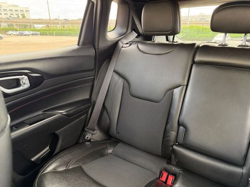 Used 2025 Jeep Compass Trailhawk w/ Trailer Tow Group image 38