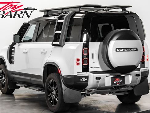Used 2024 Land Rover Defender 110 S image 3