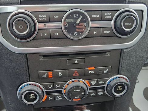 Used 2015 Land Rover LR4 HSE image 25