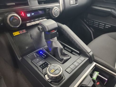 Used 2025 Toyota 4Runner TRD Off-Road image 37