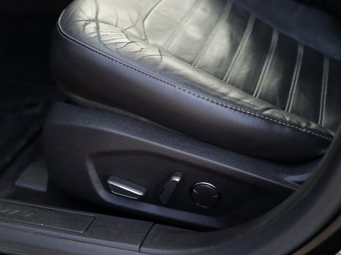 Used 2014 Ford Fusion SE w/ Equipment Group 202A image 18