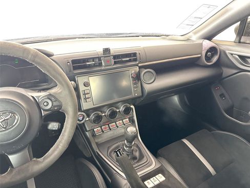 Used 2023 Toyota GR86 Premium RWD image 32